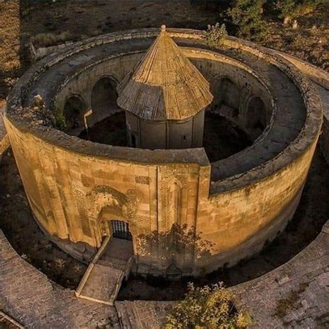 Mamahatun T Rbesi Erzincan Erzincan Tercan L Esinde Bulunan Mama