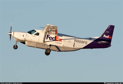 N908FE FedEx Feeder Cessna 208B Super Cargomaster Photo By Felipe