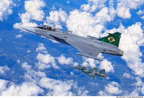 Imagens Da Fab Do Primeiro Voo Do F E Gripen Sobre O Brasil Poder