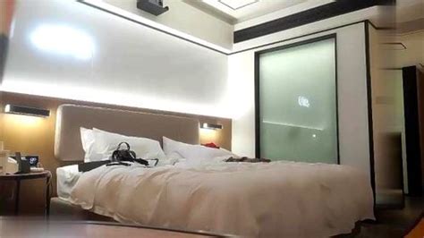 Watch 约个白衣牛仔裤骚妹子洗完澡穿上黑丝插嘴后入 Bbw Big Ass Big Dick Porn SpankBang