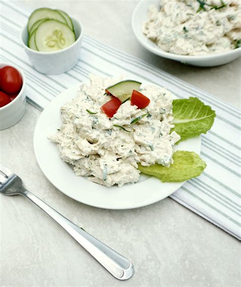 Tzatziki Chicken Salad Is Healthy Creamy And Full Of Fresh Flavors Recipe In 2020 Tzatziki