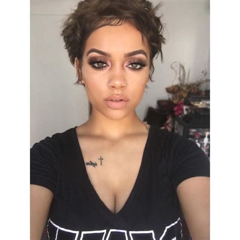 5 Hot Sexy Myesha Polnett Bikini Pics