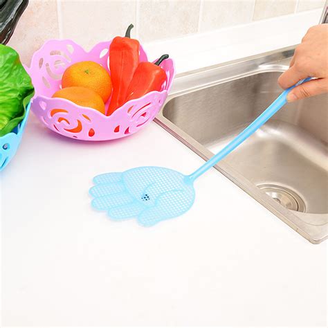 5pcs Fly Swatter Funny Hand Shaped Fly Swatters Manual Fly Swatter With Long Handle Indoor And ...