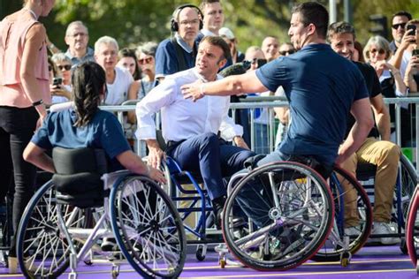 Emmanuel Macron Anne Hidalgo Tony Estanguet S Essaient Au Handisport