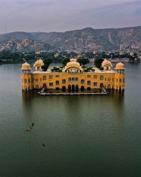 jal mahal jaipur places  travel jaipur amazing india