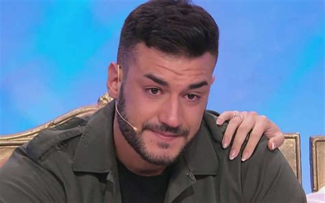 Lorenzo Riccardi Messo Alle Strette Claudia Dionigi Non Pu Aspettare