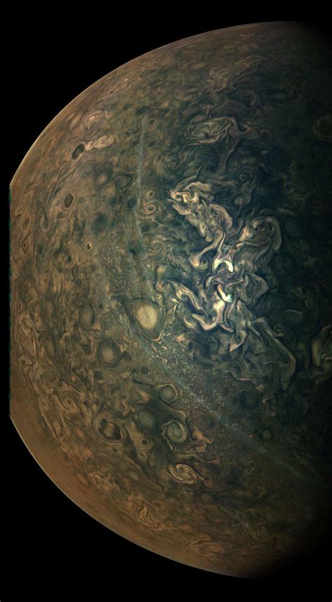 NASA Shares 30 Breathtaking Photos Of Jupiter Taken By The Juno ...