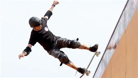 Tony Hawk Young Skateboard