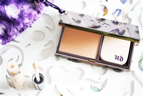 Urban Decay Naked Skin Corrector Y Polvos Compactos Efecto Piel