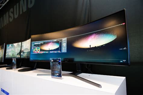 Zobacz najnowsze monitory Samsung QLED Gaming Monitors na Poznań Game ...