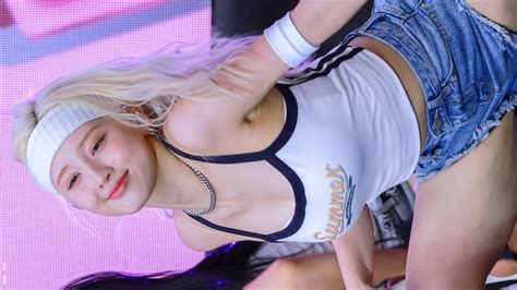 240809 라잇썸 LIGHTSUM 나영 NAYOUNG POSE 8K 직캠 FANCAM 홍대 버스킹 DahinMaru