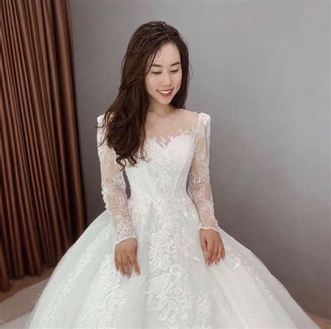 Feminine Long Sleeves Floral Lace White Ball Gown Wedding Dress Various Styles