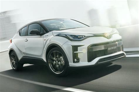 Japans Updated 2020 Toyota C Hr Gains Sharper Gr Sport Model Carscoops