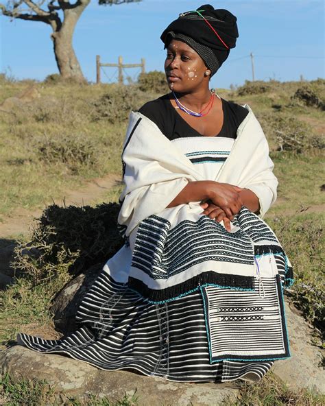 Xhosa Umbhaco Skwenkweni Blanket With Two Tone Braiding Artofit