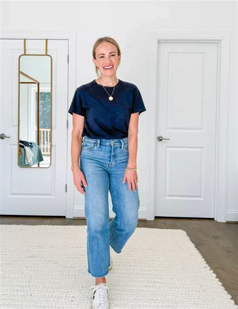 5 Shoes To Wear With Mom Jeans From A 40 Year Old Mom