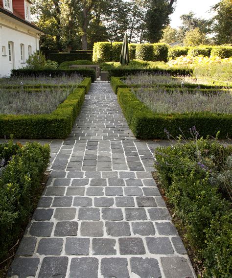 schoene einblicke stein im garten