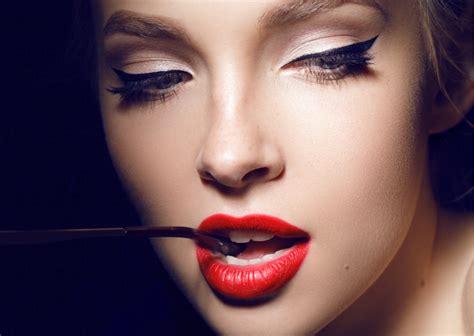 Maquillaje con labios rojos rápido y sencillo Paco Perfumerías Blog