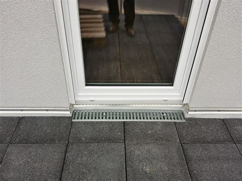 Baublog - Wir bauen in Neesbach: Balkonentwässerung 