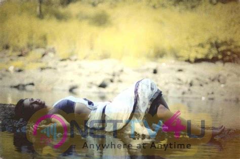 Actress Anaika Soti Hot And Sexy Pics Galleries HD Images