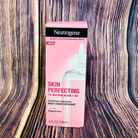 Neutrogena Skincare Neutrogena Skin Perfecting Daily Liquid Exfoliant Poshmark