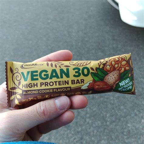 Ironmaxx Vegan High Protein Bar Almond Cookie Flavour Review