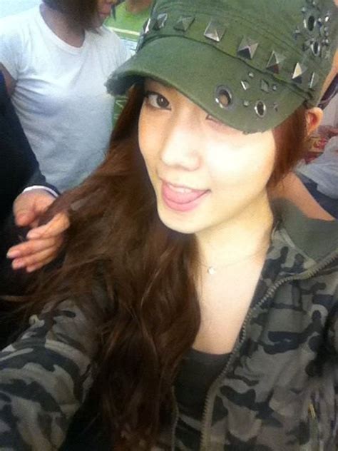 [Picture] T-ara's Hwa Young snapped a selca in army outfit! | Daily K ...