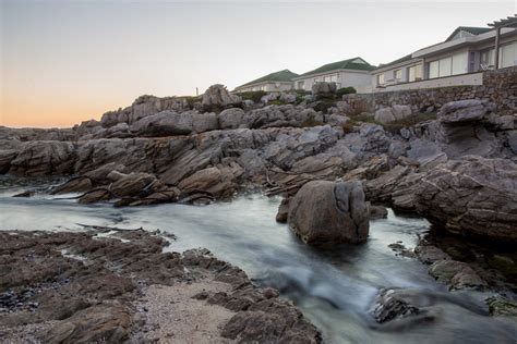 Beachfront Accommodation Hermanus Whale View