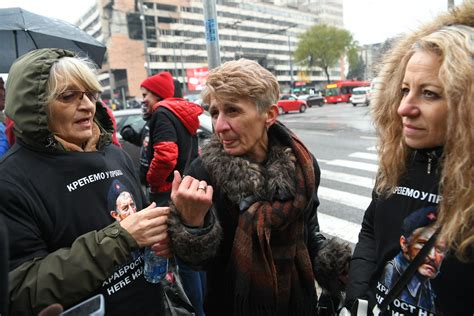 Državo sram te bilo Nataša i Suzana brinu o starima i bolesnima za