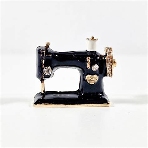 Sewing Machine Brooch