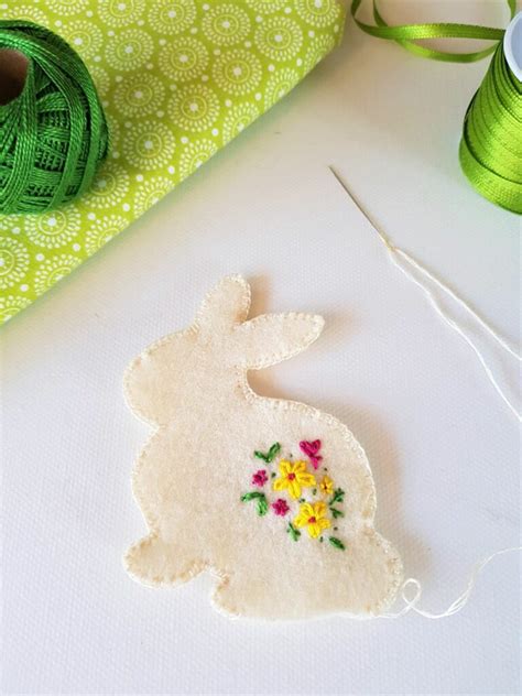 Free Felt Bunny Pattern For Hand Sewing This Easter S Decorations