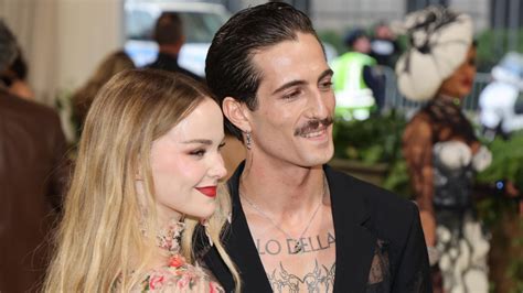 Damiano Dei Maneskin Con Dove Cameron Ai Met Gala Il Secolo Xix