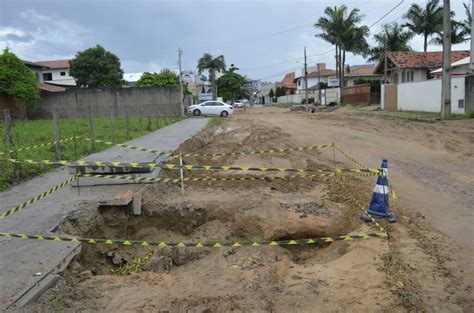 Finalizada A Implanta O Da Rede De Drenagem Pluvial Na Rua Duque De