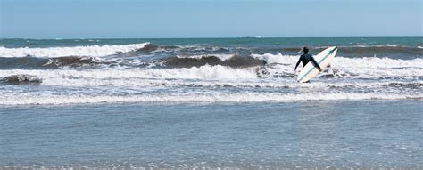 Sachuest Beach (2nd Beach) Surf Photo by DIANE KEMP PHOTOGRAPHY dvk2.com | 2:56 pm 5 Aug 2020