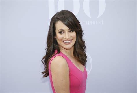 Lea Michele Goes Topless Glee Actress Looks Sizzling Hot In Bedroom Photos IBTimes India