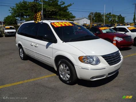 2005 Stone White Chrysler Town And Country Touring 46870185 Gtcarlot