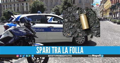 Colpi Di Pistola Esplosi Nell Inseguimento Paura In Strada A Napoli