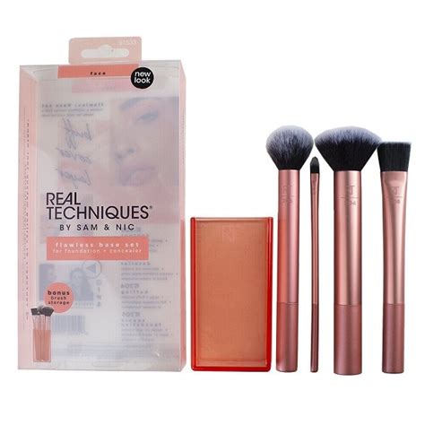 Real Techniques Flawless Base Brush Set Piece