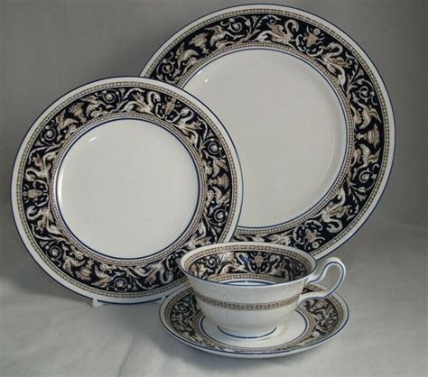 Wedgwood FLORENTINE DARK BLUE 4 Piece Place Setting W1956 Cobalt A