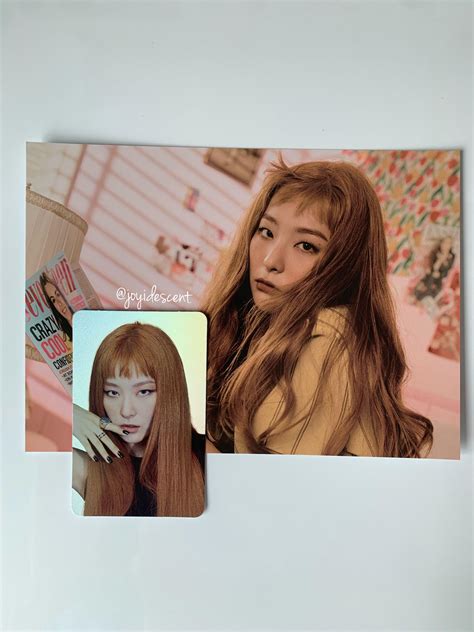 Red Velvet Seulgi Queendom Hologram Set Hobbies Toys Memorabilia