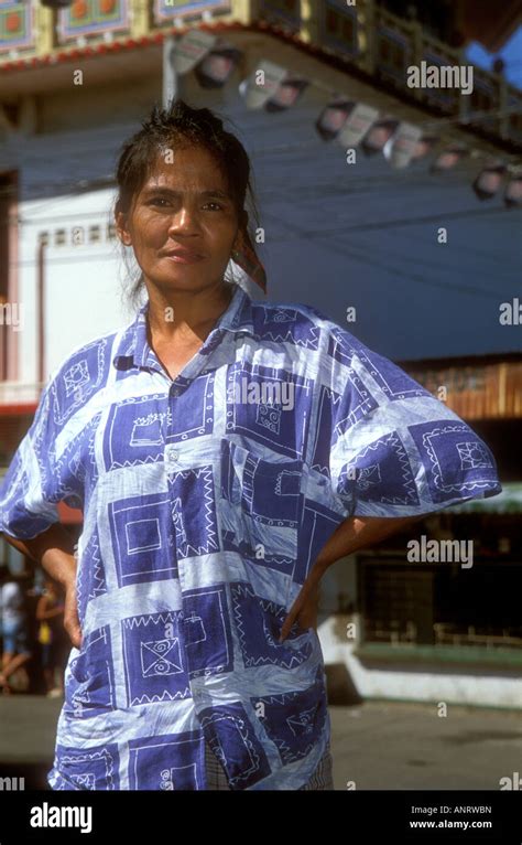 Street portrait of philippines woman , Cebu City, Philippines Stock ...