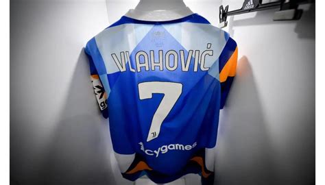 Vlahovic S Match Shirt Juventus Bologna Kobra Edition