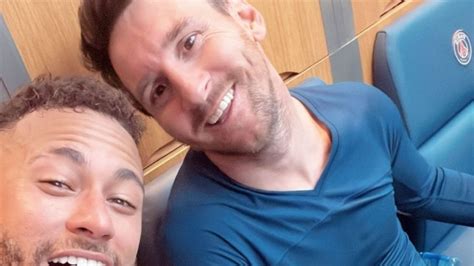 ¡otra Vuelta Más La Foto Entre Lionel Messi Y Neymar Después De Volver A Conquistar Un Títulos