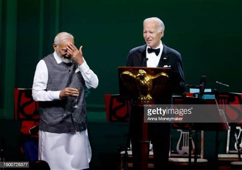 Narendra Modi Laughing Photos and Premium High Res Pictures - Getty Images