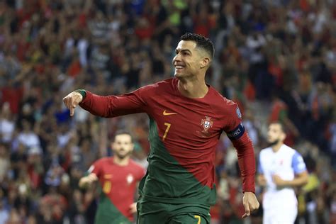 Portugal 3 2 Slovakia Player Ratings As Cristiano Ronaldo Scores A