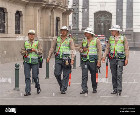 Policemen In Crowd Peru Hi Res Stock Photography And Images Alamy