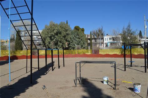 Trabaja Gobierno Municipal en instalación de gimnasio de crossfit al