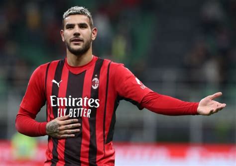 Novità per il Milan Napoli in dubbio notizia su Theo Hernandez