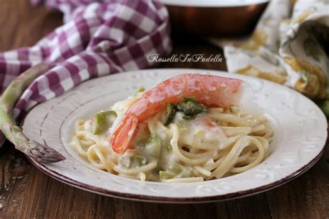 Spaghetti Cremosi Con Gamberi E Asparagi Piatto Cremoso