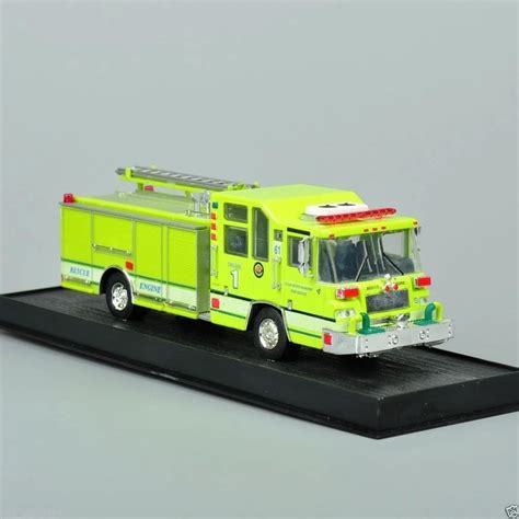 Model Toys 1:64 Yellow Fire Truck Diecast Car 1997 Pierce Quantum ...