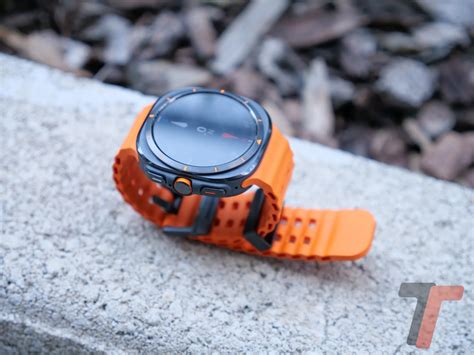 Samsung Galaxy Watch Ultra a prezzo bomba: titanio, 10 ATM e display